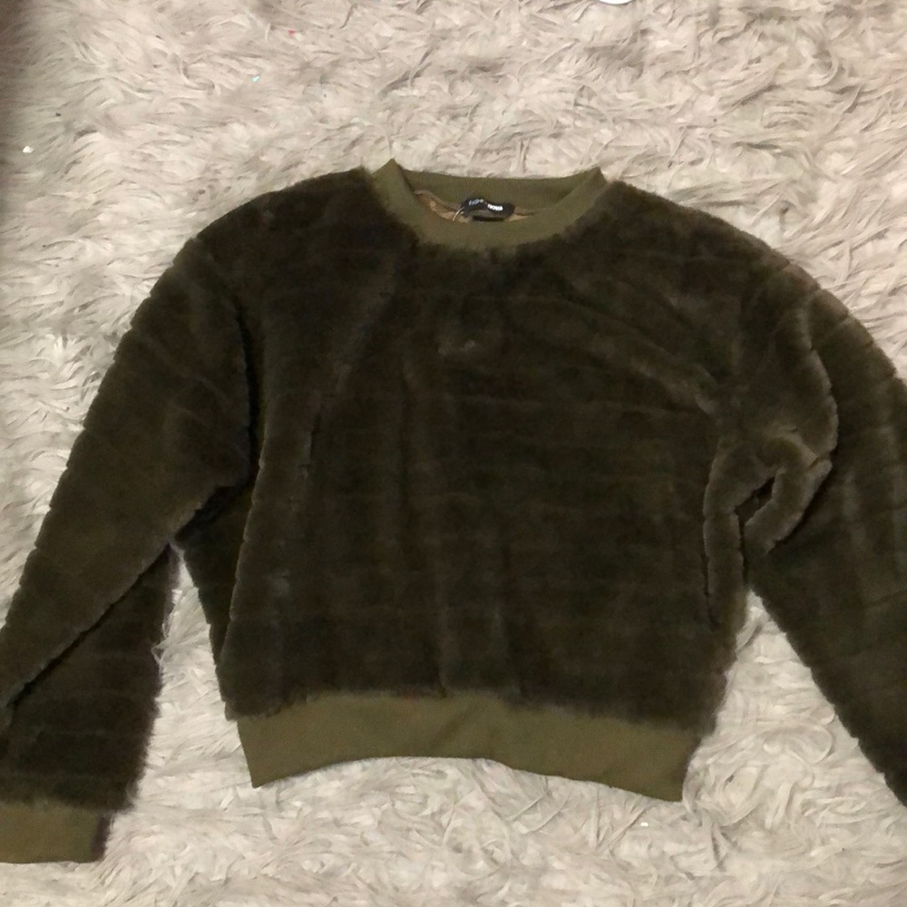 BRAND NEW: Olive Sweater✨